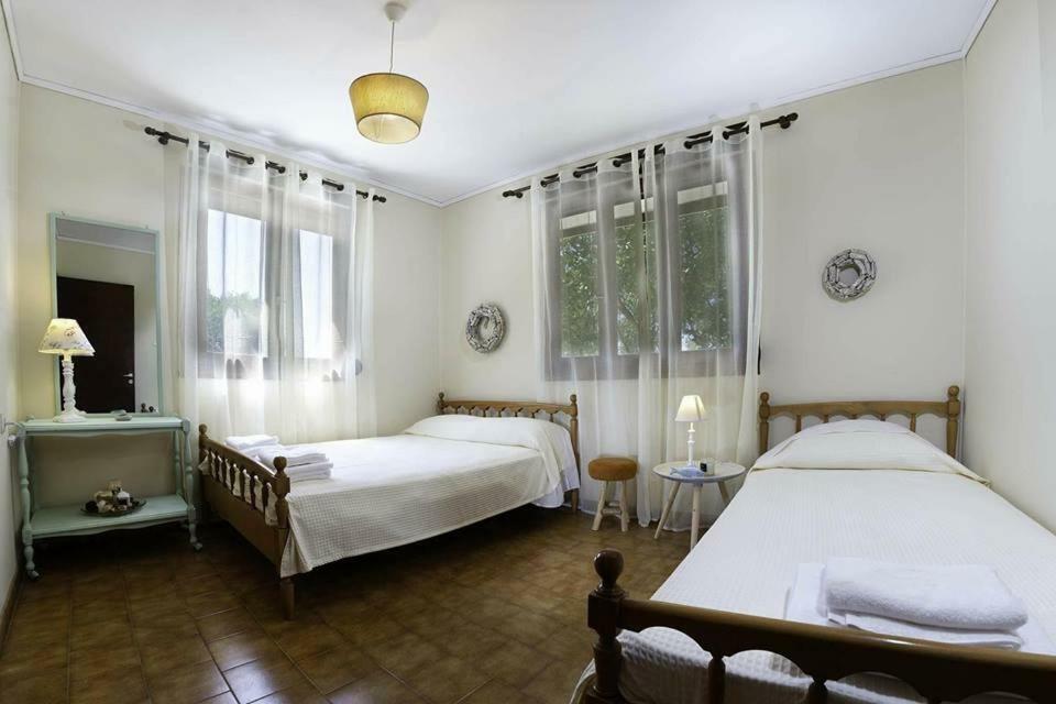 Villa To Ktimataki à Agios Gordios  Extérieur photo